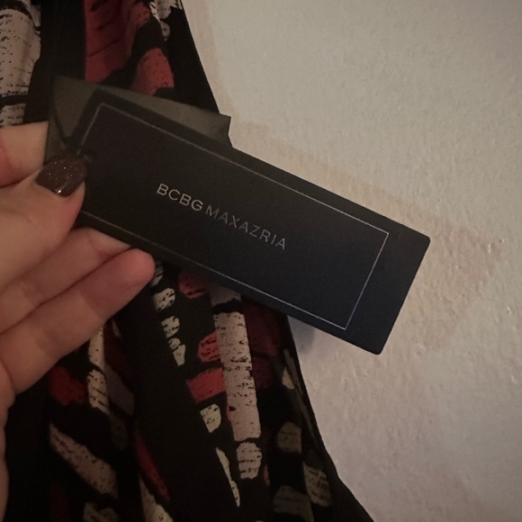 BCBGMAXAZRIA Romper with pockets size Large - Picture 4 of 6